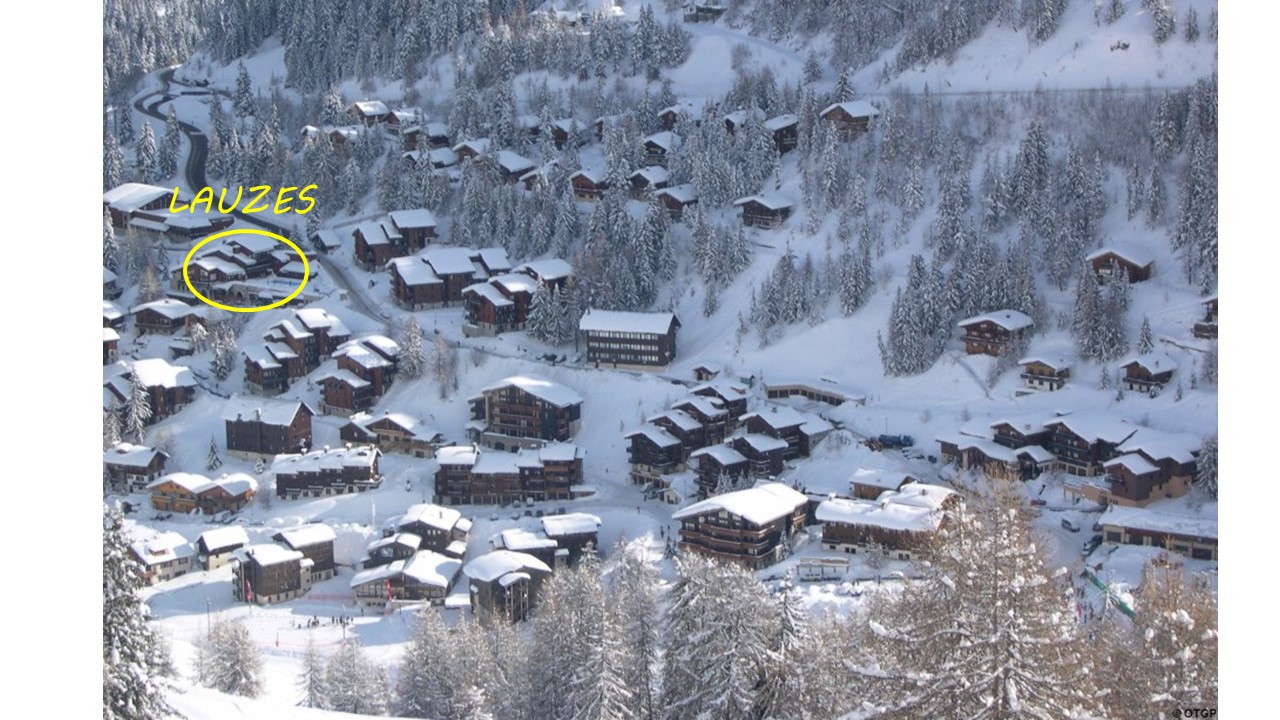Deux pièces - Résidence PLAGNE LAUZE - ref MENETOU - 14